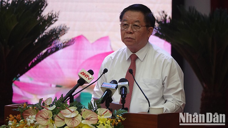 Nguyen Trong Nghia, Politburo member, Secretary of the Party Central Committee and Head of its Commission for Communication, Education, and Mass Mobilisation speaks at the event Nguyen Trong Nghia, Politburo member, Secretary of the Party Central Committee and Head of its Commission for Communication, Education, and Mass Mobilisation speaks at the event