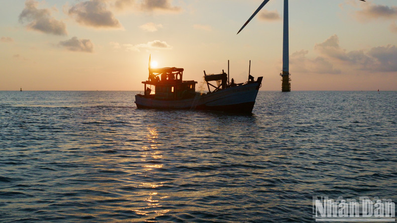 Boats set out to sea early in the morning, creating a picturesque scene. Boats set out to sea early in the morning, creating a picturesque scene.