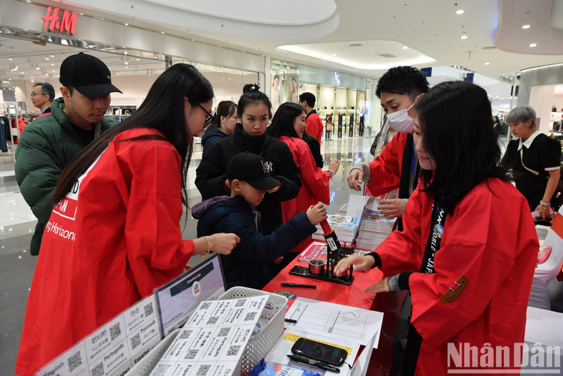 The event is aimed at improving service quality and promoting the image of Japan and its culture.