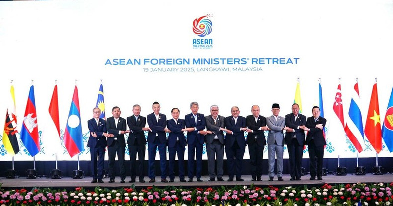 Heads of delegations and delegates at the ASEAN Foreign Ministers' Retreat. (Photo: VNA) Heads of delegations and delegates at the ASEAN Foreign Ministers' Retreat. (Photo: VNA)