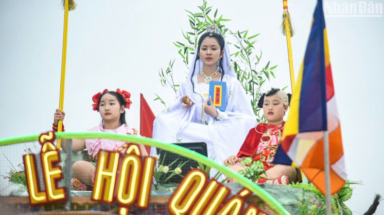 In 2000, the Vietnam National Administration of Tourism listed the festival as one of the 15 biggest national festivals. In 2000, the Vietnam National Administration of Tourism listed the festival as one of the 15 biggest national festivals.