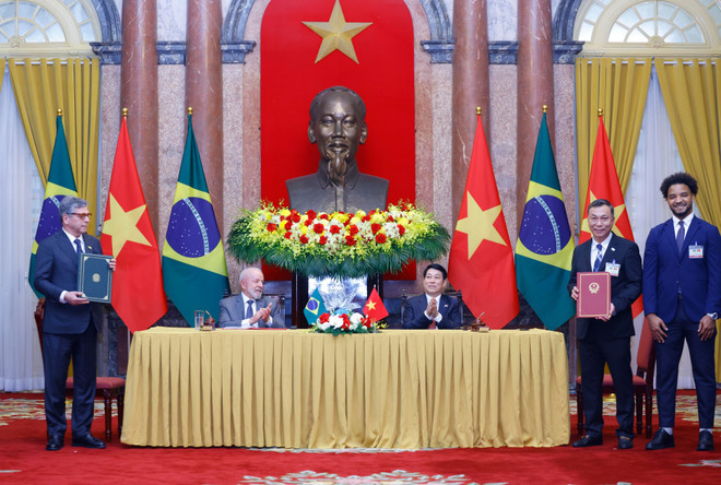 Vietnamese, Brazilian Presidents meet with the press ảnh 3 Vietnamese, Brazilian Presidents meet with the press ảnh 3