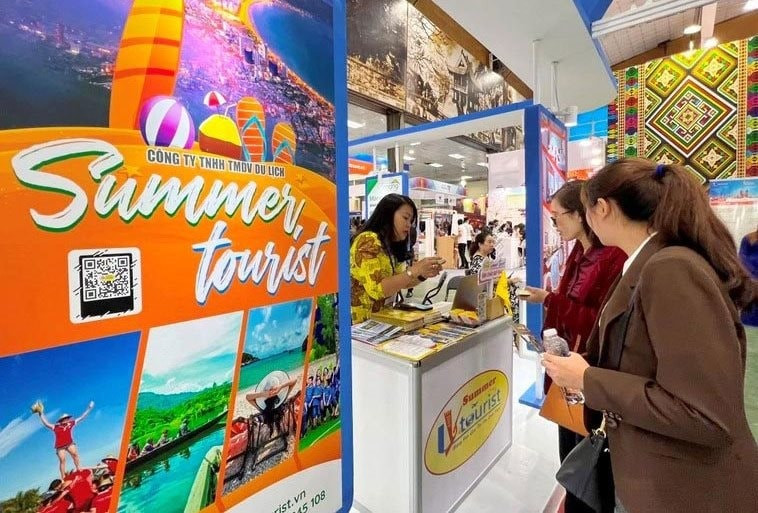 Visitors at the VITM 2023