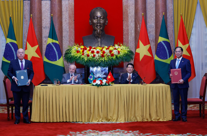 Vietnamese State President holds talks with visiting Brazilian counterpart ảnh 2 Vietnamese State President holds talks with visiting Brazilian counterpart ảnh 2