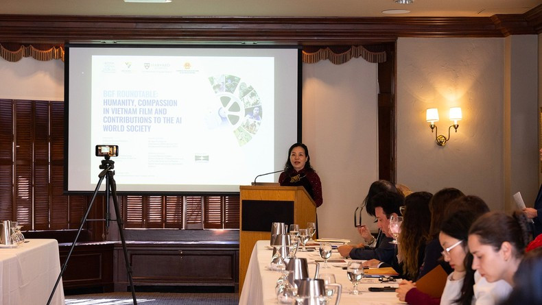 Dr Ngo Phuong Lan, Chairwoman of the Vietnam Film Development Promotion Association (VFDA) speaks at the event Dr Ngo Phuong Lan, Chairwoman of the Vietnam Film Development Promotion Association (VFDA) speaks at the event