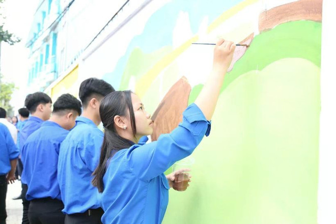 Party chief spotlights youth's pivotal role in new era ảnh 2