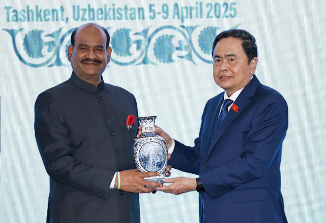 NA Chairman meets Russian, Indian leaders on sidelines of IPU-150 ảnh 1 NA Chairman meets Russian, Indian leaders on sidelines of IPU-150 ảnh 1