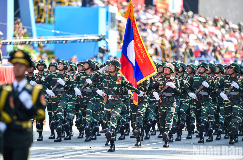 Formation from the Lao army Formation from the Lao army