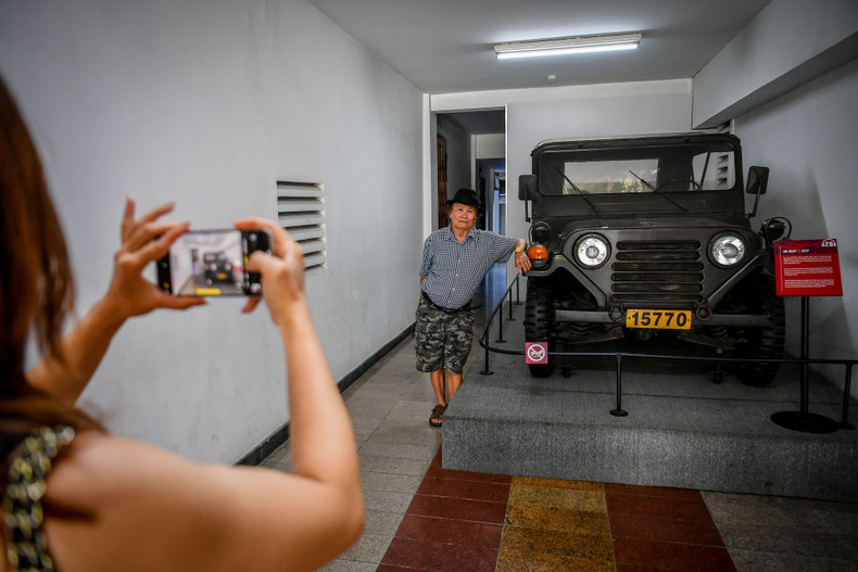 Artifacts on display include the M151A2 Jeep, which transported President Duong Van Minh to the Saigon Radio Station on April 30, 1975, where he announced the unconditional surrender that officially ended the Saigon regime and ushered in national reunification. Artifacts on display include the M151A2 Jeep, which transported President Duong Van Minh to the Saigon Radio Station on April 30, 1975, where he announced the unconditional surrender that officially ended the Saigon regime and ushered in national reunification.