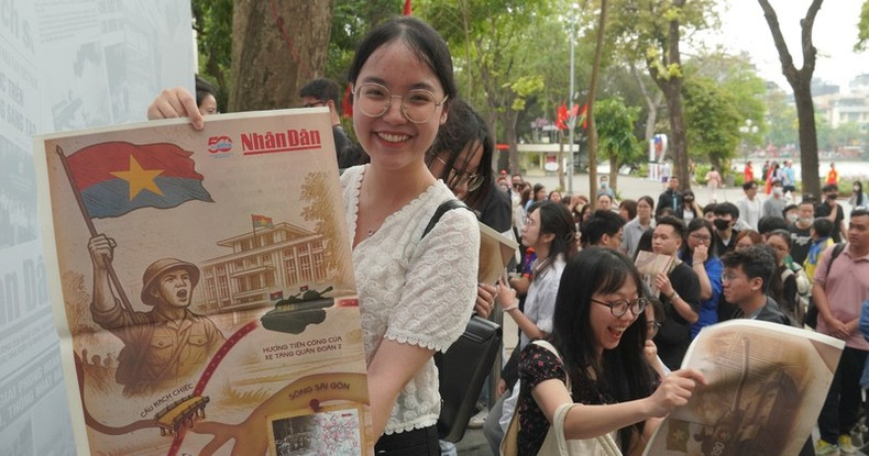 Painter Kim Duan: Journalism-technology integration can draw much interest from readers ảnh 2 Painter Kim Duan: Journalism-technology integration can draw much interest from readers ảnh 2