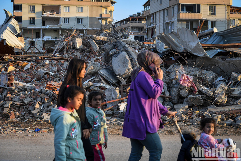 Children in the “tent cities”. Children in the “tent cities”.