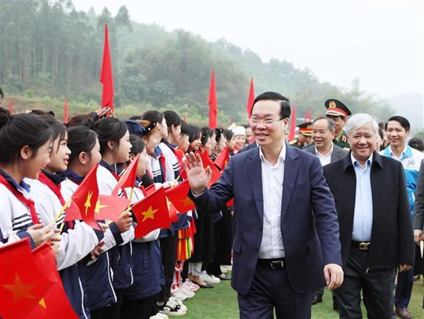 State President Vo Van Thuong attends ceremony to launch tree planting festival (Photo: VNA) State President Vo Van Thuong attends ceremony to launch tree planting festival (Photo: VNA)