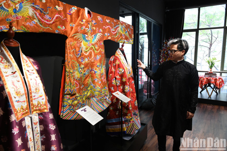 Talking about future development orientation, Vu Duc and all members of the team hope to be able to incorporate ancient costumes into cultural and artistic projects that have a large spread in the community, and even bringing ancient costumes into everyday life, contributing to affirming the strong vitality of ancient costumes as well as the immutability of fashion in general.