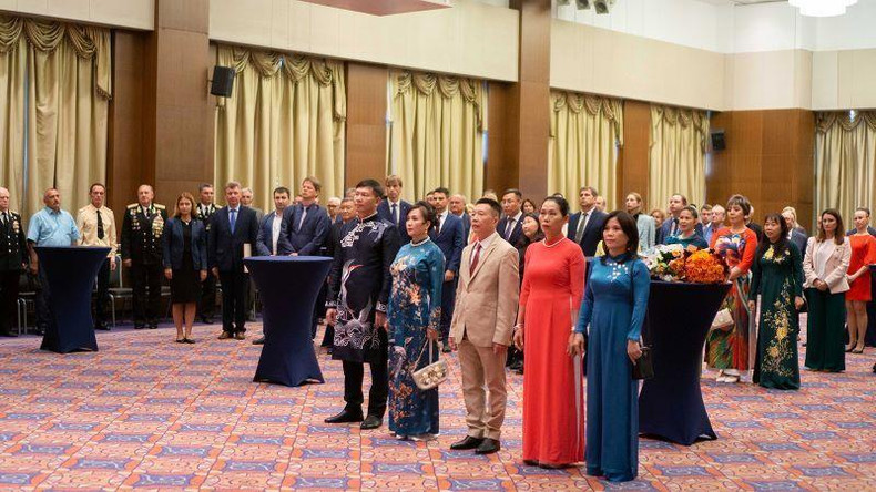 The ceremony was attended by a large number of delegates.