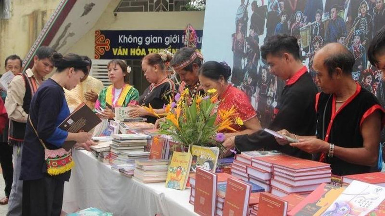 People choose books.