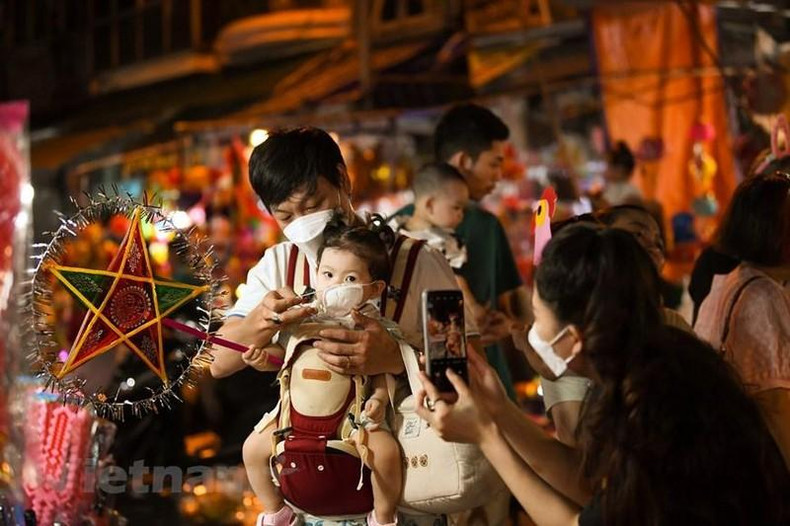 Many families choose this as a place to visit every Mid-Autumn Festival.