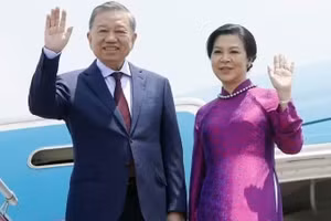 On May 27, 2026, Party General Secretary and State President To Lam, his spouse and a high-ranking Vietnamese delegation left Ha Noi for an official visit to Thailand and state visits to Singapore and the Philippines. (Photo: VNA)