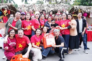 A zero-cost fair at K Hospital. (Photo: BA TINH)