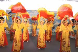 A performance by the Vietnamese delegation at the 2026 Macau International Parade (Photo: VNA)