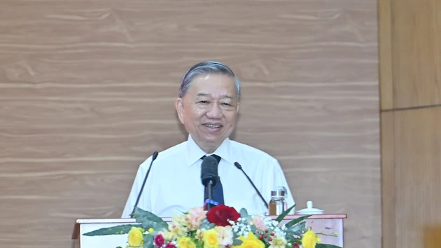 [In Photos] Party General Secretary works with Party Committee of Viet Nam Fatherland Front and central mass organisations