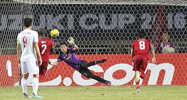 Vietnam lose first match at AFF Suzuki Cup 2016 ảnh 1