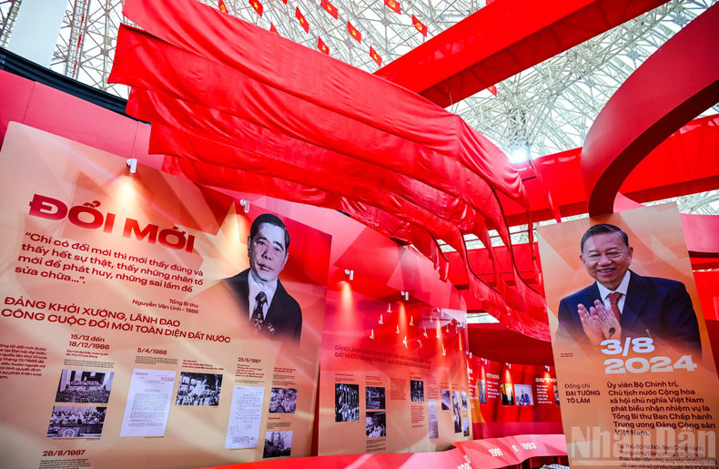 Valuable documents and images highlighting the lives and careers of the leaders were presented in a solemn yet modern, innovative, and engaging manner, attracting significant attention from the public. p18.jpg