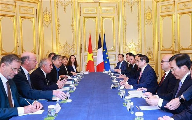 Vietnamese Prime Minister Pham Minh Chinh holds talks with his French counterpart Francois Bayrou in Paris on June 10 afternoon (local time). (Photo: VNA) Vietnamese Prime Minister Pham Minh Chinh holds talks with his French counterpart Francois Bayrou in Paris on June 10 afternoon (local time). (Photo: VNA)