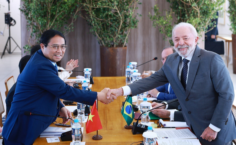 Prime Minister Pham Minh Chinh meets with Brazilian President Lula da Silva. (Photo: Duong Giang/VNA) gap4.jpg