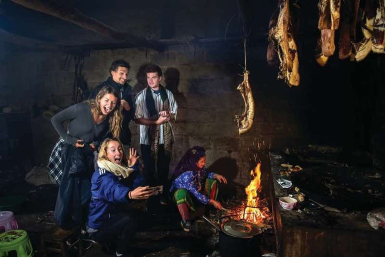 Nguyen Thi Kim Van (Viet Nam) Visit the kitchen of Mong people. t12.jpg