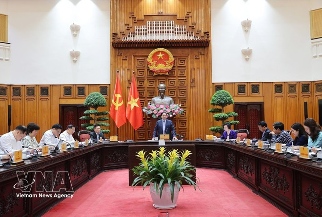 A view of the meeting of the Government’s standing members in Ha Noi on March 21. (Photo: VNA)