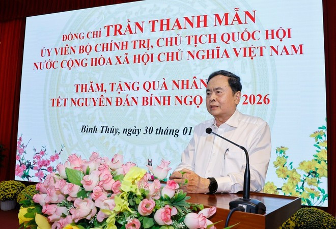 NA Chairman Tran Thanh Man speaks during a meeting with people in Binh Thuy ward, Can Tho city, on January 30. (Photo: VNA)