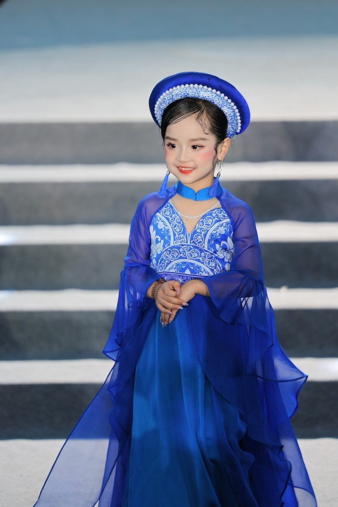 A child model at the festival (Photo: VNA)
