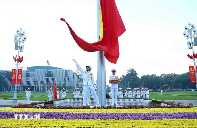 The flag-raising ceremony at Ba Dinh Square (Photo: VNA)