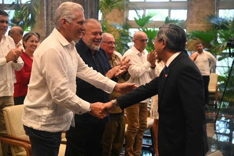 Miguel Díaz-Canel Bermúdez, First Secretary of the Central Committee of the Communist Party of Cuba and President of the Republic of Cuba presides over the event. cu2.jpg