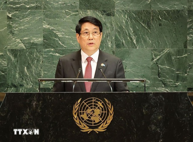 State President Luong Cuong speaks at the High-Level General Debate of the 80th Session of the United Nations General Assembly (UNGA 80) in New York, the US. (Photo: VNA) State President Luong Cuong speaks at the High-Level General Debate of the 80th Session of the United Nations General Assembly (UNGA 80) in New York, the US. (Photo: VNA)