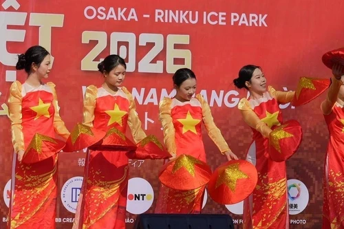 A dancing performance at the Vietnamese Tet Osaka 2026 programme (Photo: VNA)