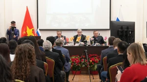 The event draws a large number of experts and scholars from the two countries. (Photo: XUAN HUNG)