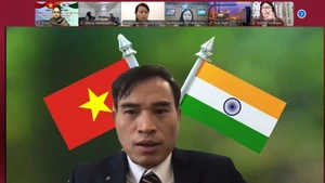 Vietnamese Trade Counsellor Bui Trung Thuong speaks at the online workshop. (Photo: VNA)