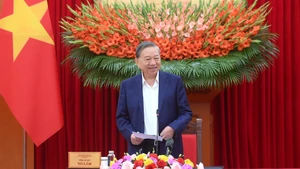 Party General Secretary To Lam speaks at the working session between the steering committee and members of the editorial teams, scientists, experts and relevant agencies. (Photo: nhandan.vn)