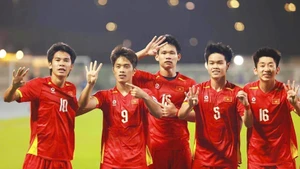 Vietnamese players celebrate the opener by Nguyen Quoc Viet (No. 9) at the third-place match against the RoK in the AFC U23 Asian Cup 2026. (Photo: VNA)
