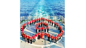 Le Thuong joins the Great Solidarity Voyage visiting soldiers and residents in Truong Sa in 2025.