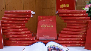 The book “Proud of Viet Nam's Legacy”.