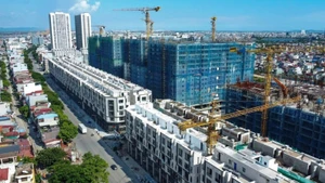 The Lac Vien General Warehouse No. 3 Social Housing Area project (Ngo Quyen Ward, Hai Phong City) is a large-scale social housing project with a total of 4,456 apartments which is currently under intensive construction.