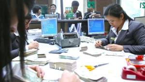 Developing the bond market with a focus on extending maturities is regarded as a key solution to creating stable and sustainable sources of capital while easing pressure on the banking system.