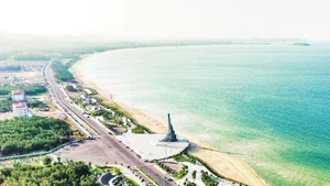Merging mountainous and coastal areas opens new development opportunities for Dak Lak Province. (Photo: KHIEU MINH)