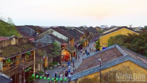 Convenient pedestrian spaces with thousands of preserved ancient houses in Hoi An.