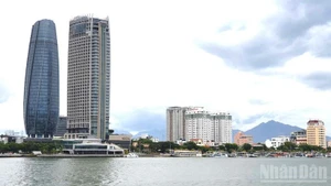 In the first five months of 2025, Da Nang's economy showed encouraging signs despite the lack of booming growth. (Photo: DINH TANG)