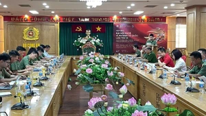 Overview of the press conference in Ha Noi.