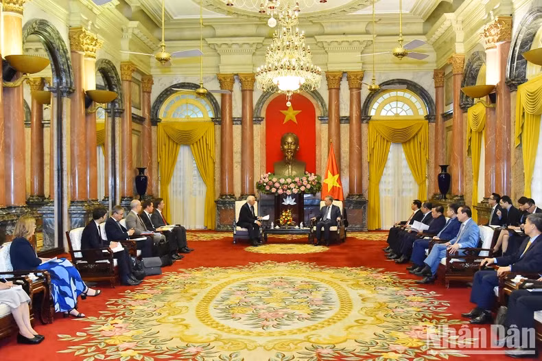 A view of the reception between President To Lam and EC’s Vice President Josep Borell Fontelles at the Presidential Palace. A view of the reception between President To Lam and EC’s Vice President Josep Borell Fontelles at the Presidential Palace.