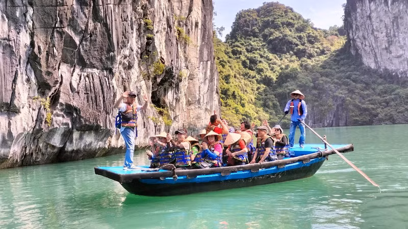 Quang Ninh Province has fulfilled its target of receiving 19 million visitors in 2024